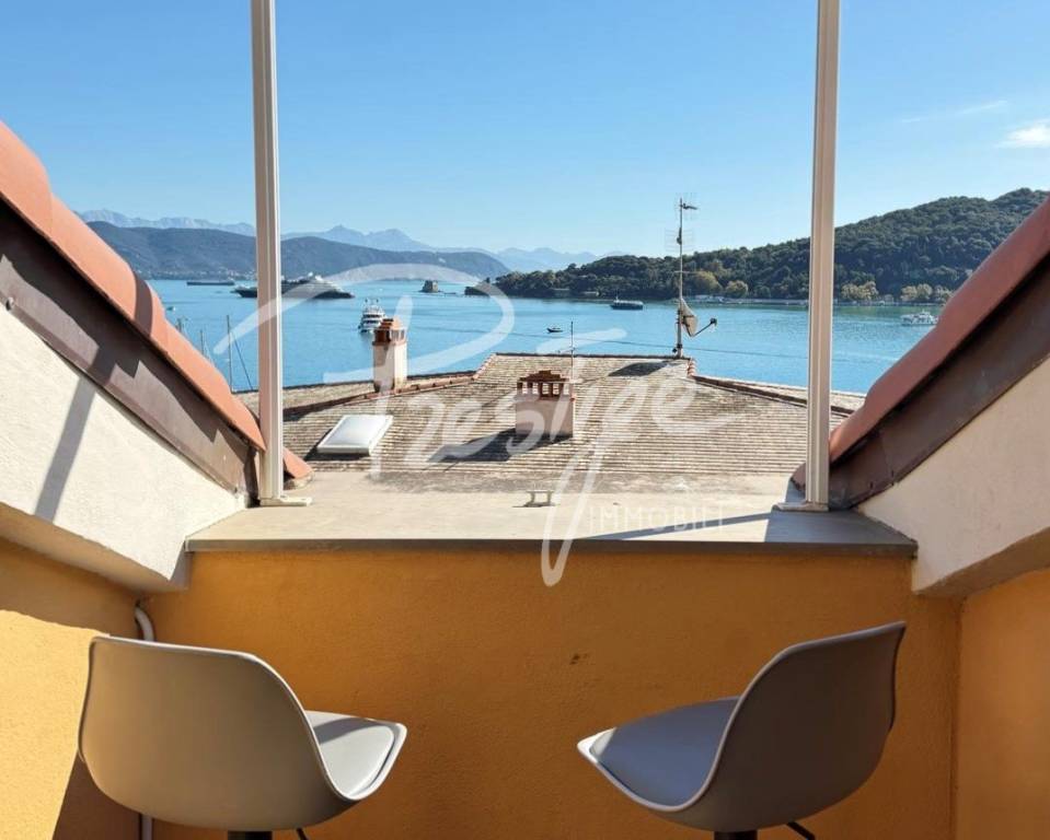 Portovenere appartamento mansardato di 4 vani