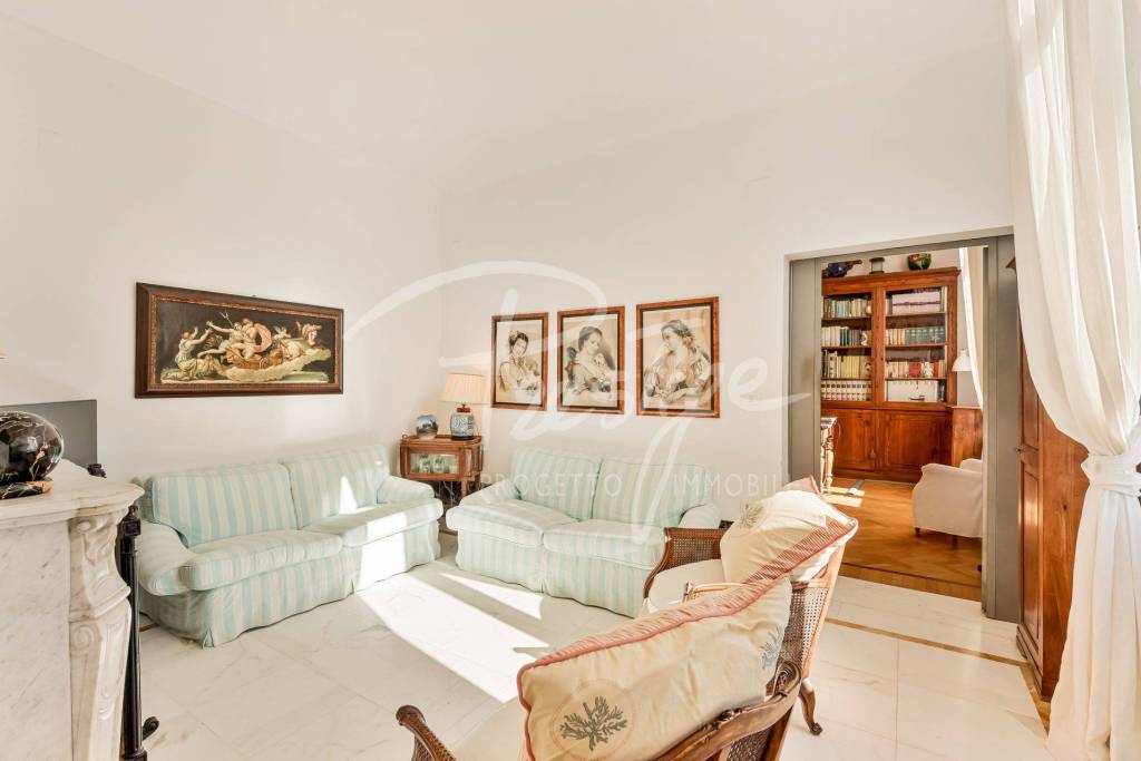 Portovenere dimora del ‘900 con vista mare e box auto