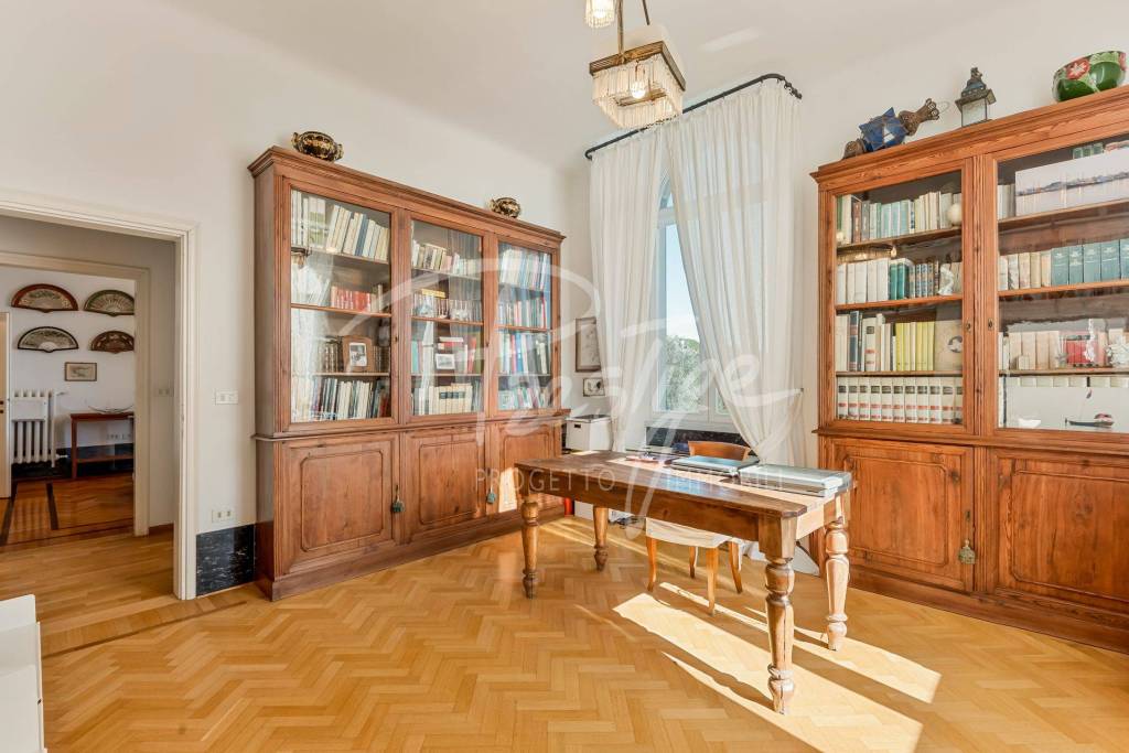 Portovenere dimora del ‘900 con vista mare e box auto