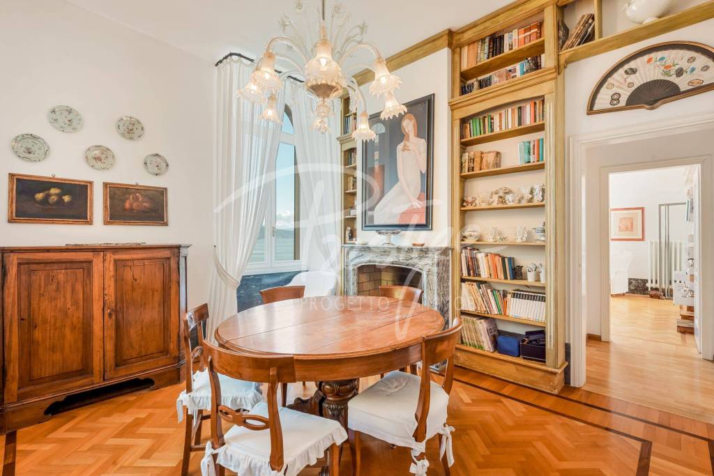 Portovenere dimora del ‘900 con vista mare e box auto