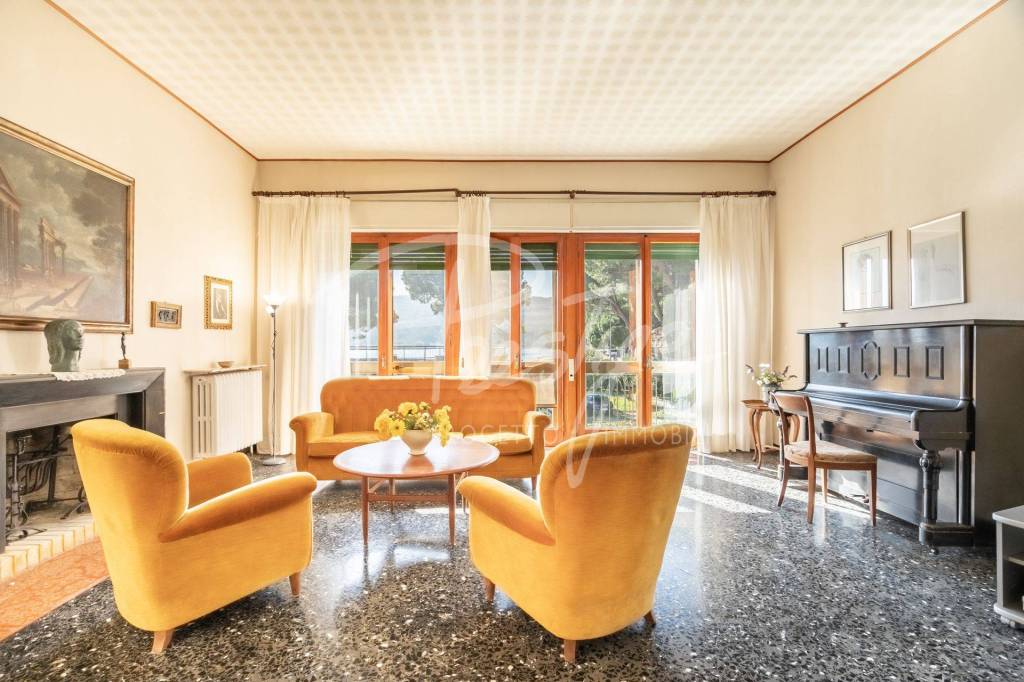 Portovenere villa bifamiliare immersa nel verde