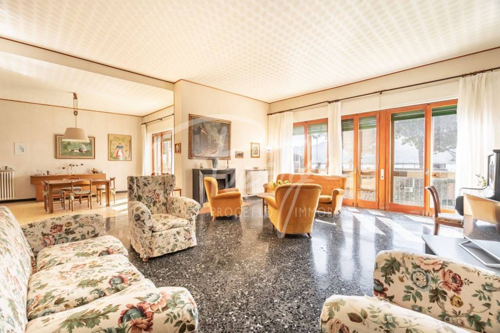 Portovenere villa bifamiliare immersa nel verde