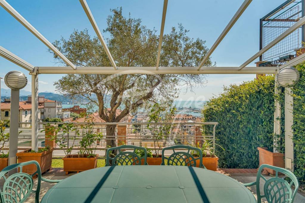 La Spezia Colli porzione di bifamiliare con vista sul golfo