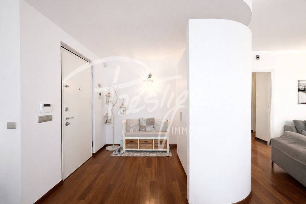 La Spezia Porto Lotti appartamento con giardino e parcheggio