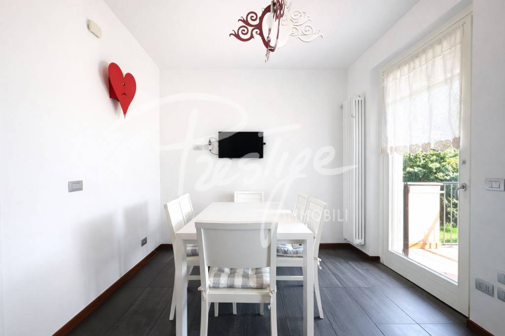 La Spezia Porto Lotti appartamento con giardino e parcheggio