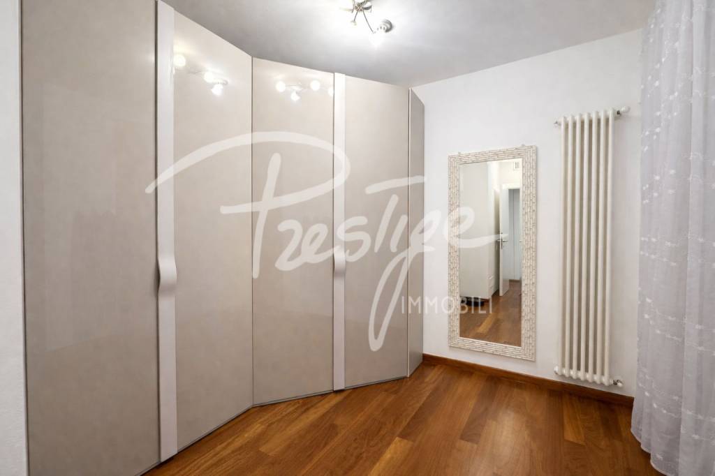 La Spezia Porto Lotti appartamento con giardino e parcheggio