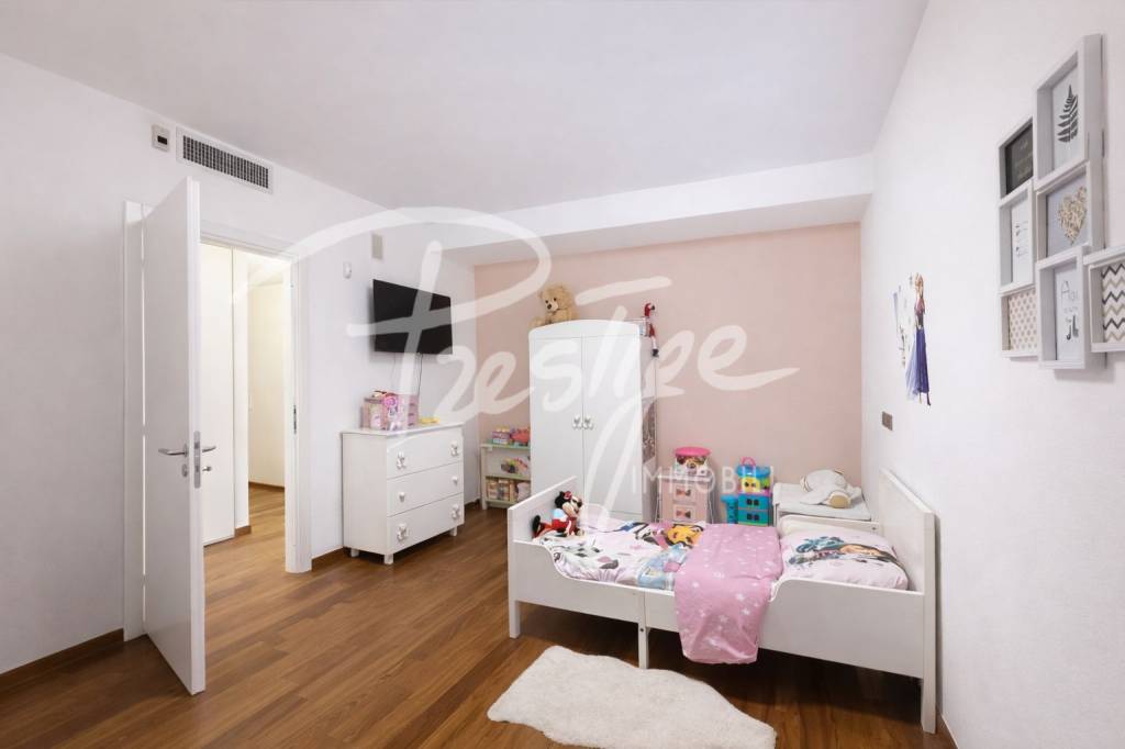 La Spezia Porto Lotti appartamento con giardino e parcheggio