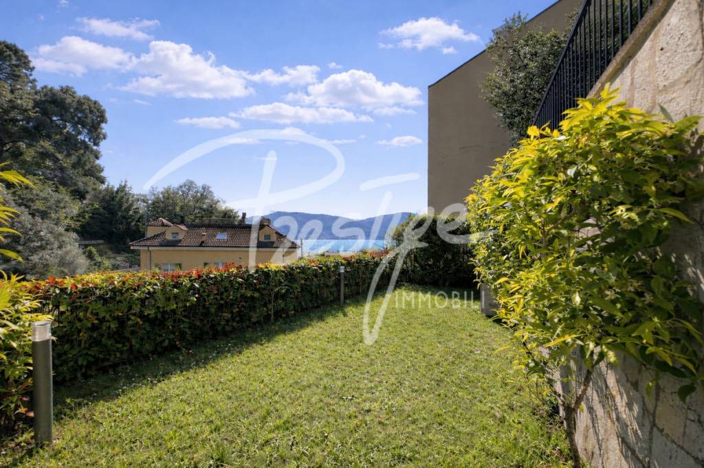 La Spezia Porto Lotti appartamento con giardino e parcheggio