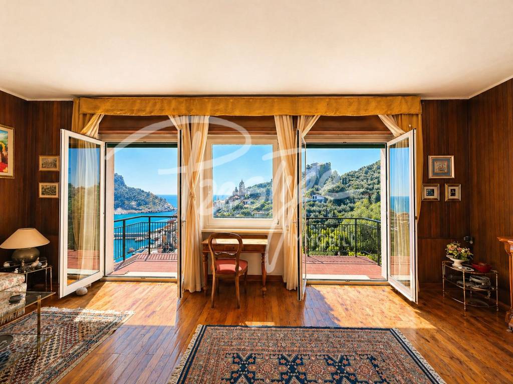 Portovenere attico con terrazza e garage vista mare totale