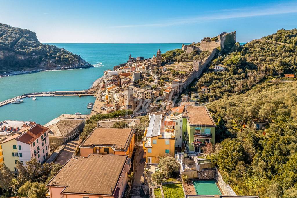 Portovenere attico con terrazza e garage vista mare totale