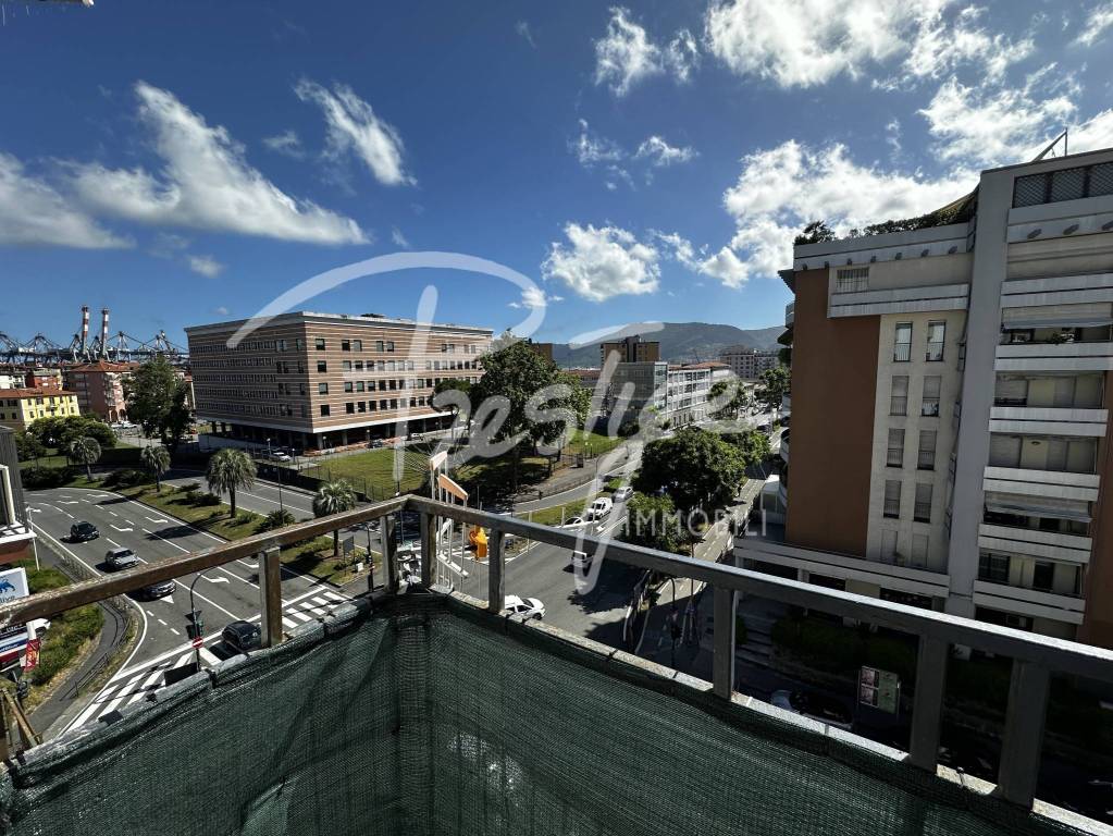 La Spezia Mazzetta appartamento 3,5 vani con posto auto