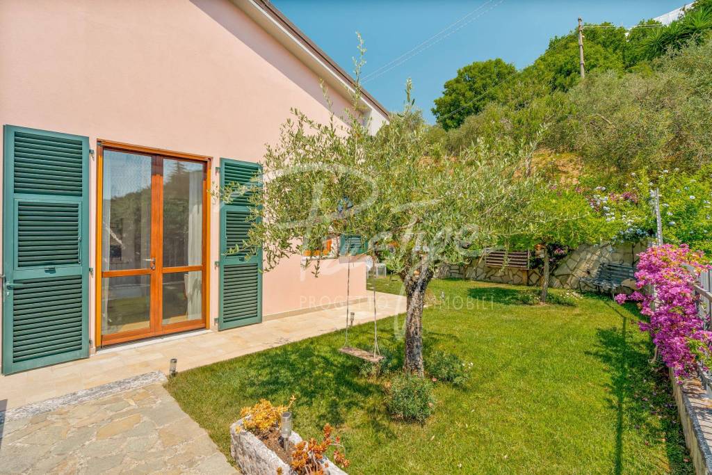 La Spezia Carozzo appartamento in villetta vista mare
