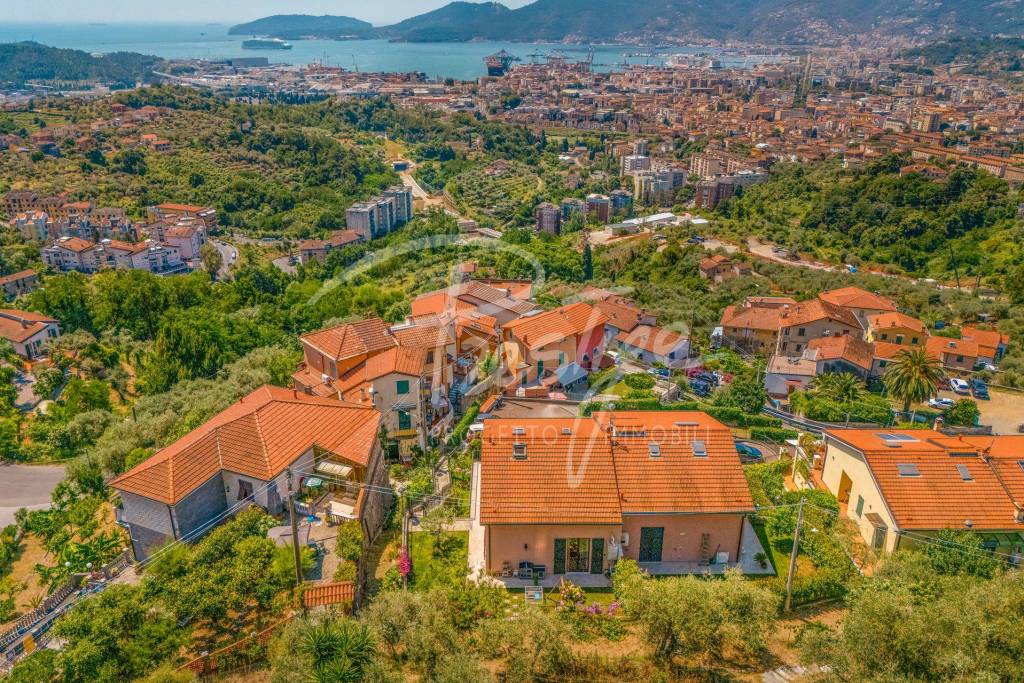 La Spezia Carozzo appartamento in villetta vista mare