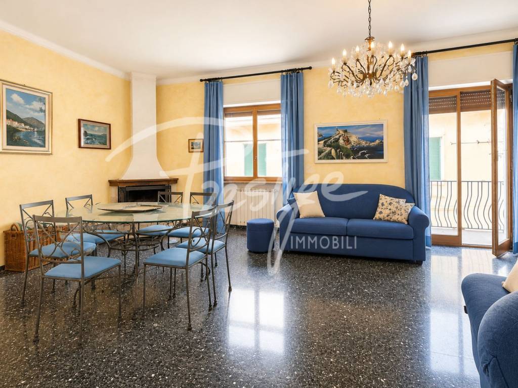 Portovenere Via delle Ville quadrilocale con balcone