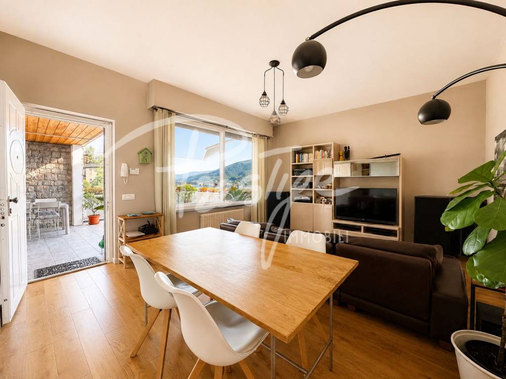 La Spezia Colli Appartamento con terrazza e garage