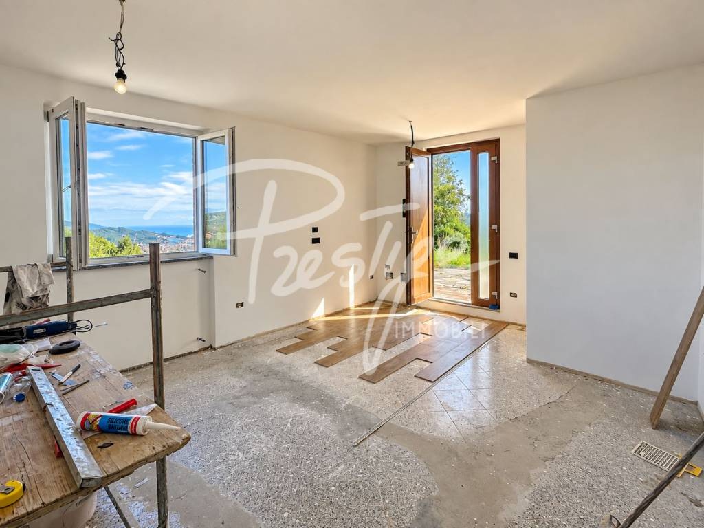 Isola porzione di trifamiliare con vista panoramica
