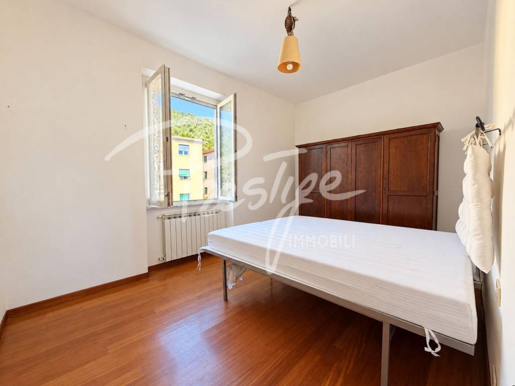 Portovenere quadrilocale con cantina e vista mare